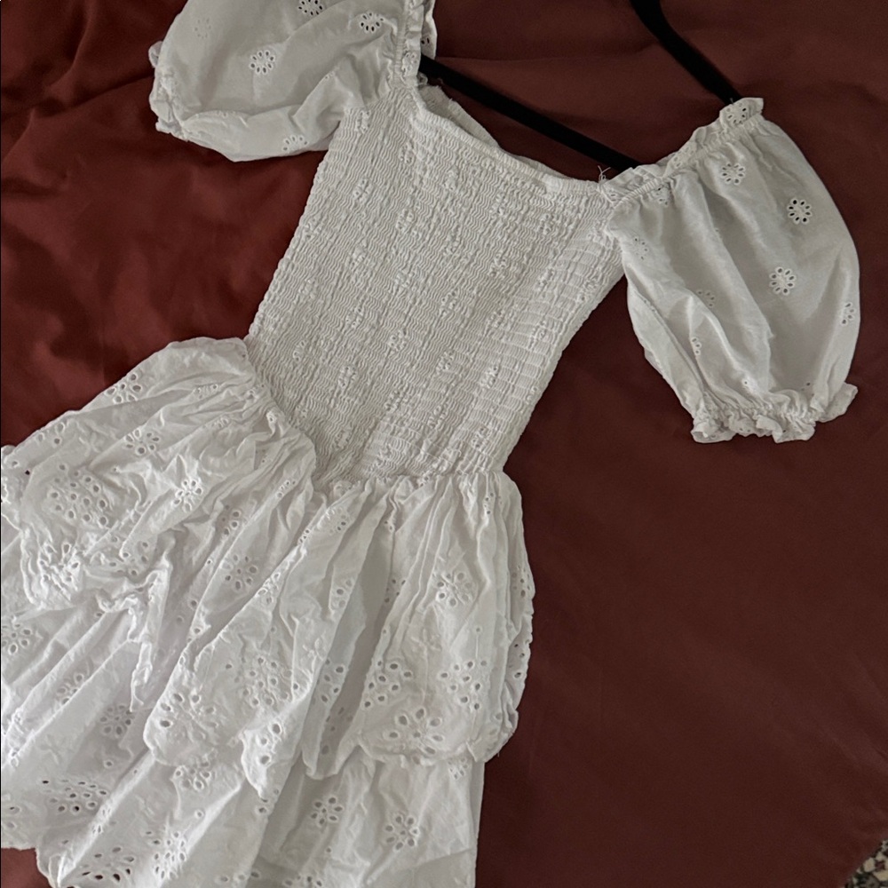 Chic White Eyelet Formal Dress with Puff Sleeves